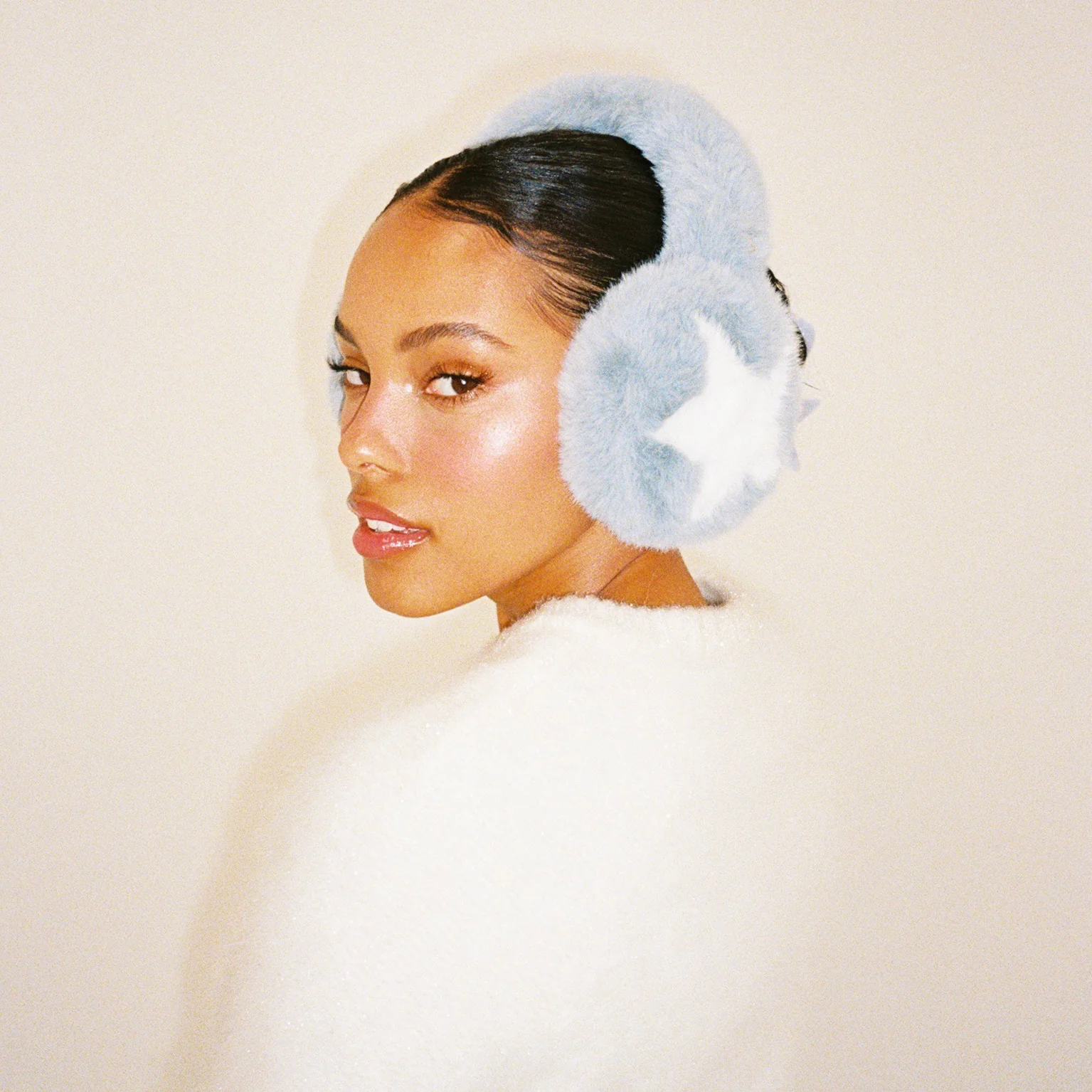 Sugar Muffs in Winter Dream - Image 5